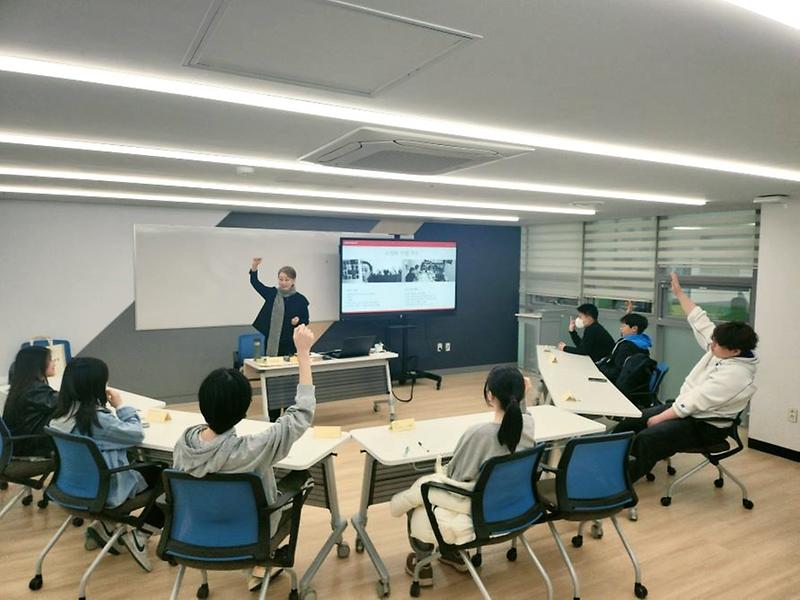 2025년 상반기 강좌 「문해력 레벨업! 고전문학 깊이 읽기 」 사진